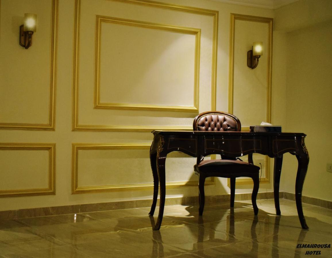 Fleet Club Mahrousa Alexandria Exterior photo A gold leafed wall