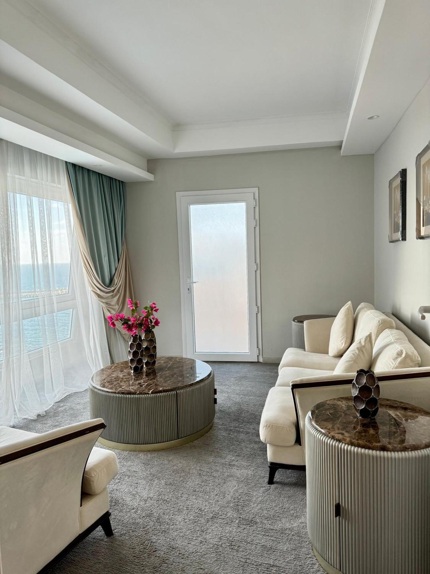 Fleet Club Mahrousa Alexandria Exterior photo A room at the hotel