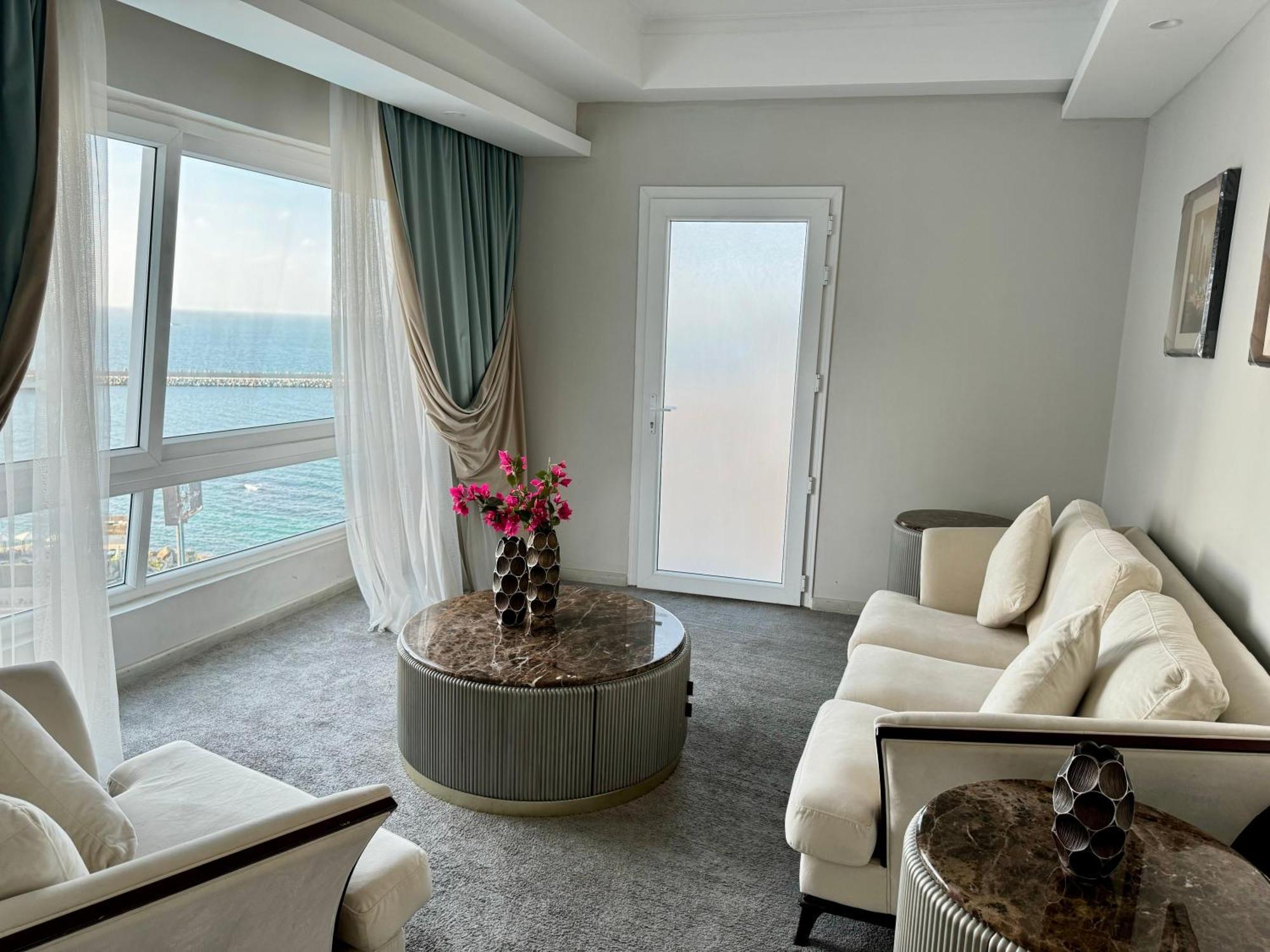 Fleet Club Mahrousa Alexandria Exterior photo A suite at the hotel